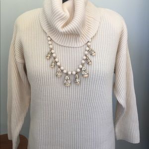 Super cowl collar on this sweater by Clairborne SM